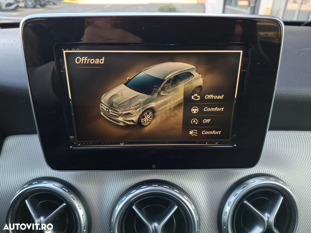 Mercedes-Benz GLA 220 d 4Matic 7G-DCT - 27