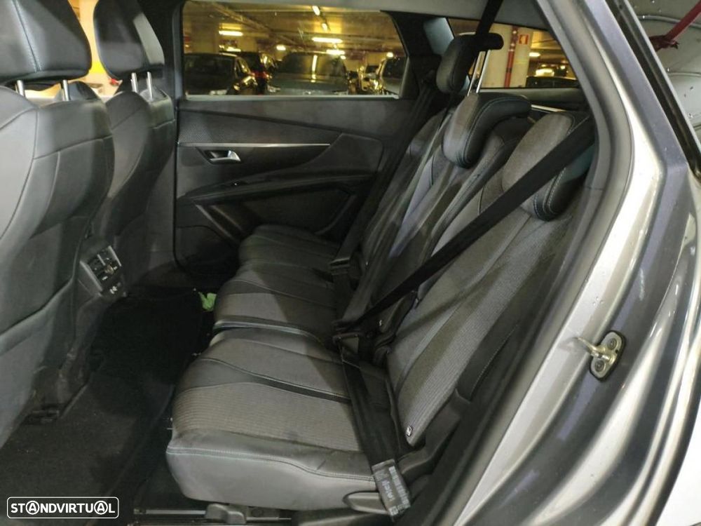 Peugeot 5008 1.5 BlueHDi Allure EAT8 - 7