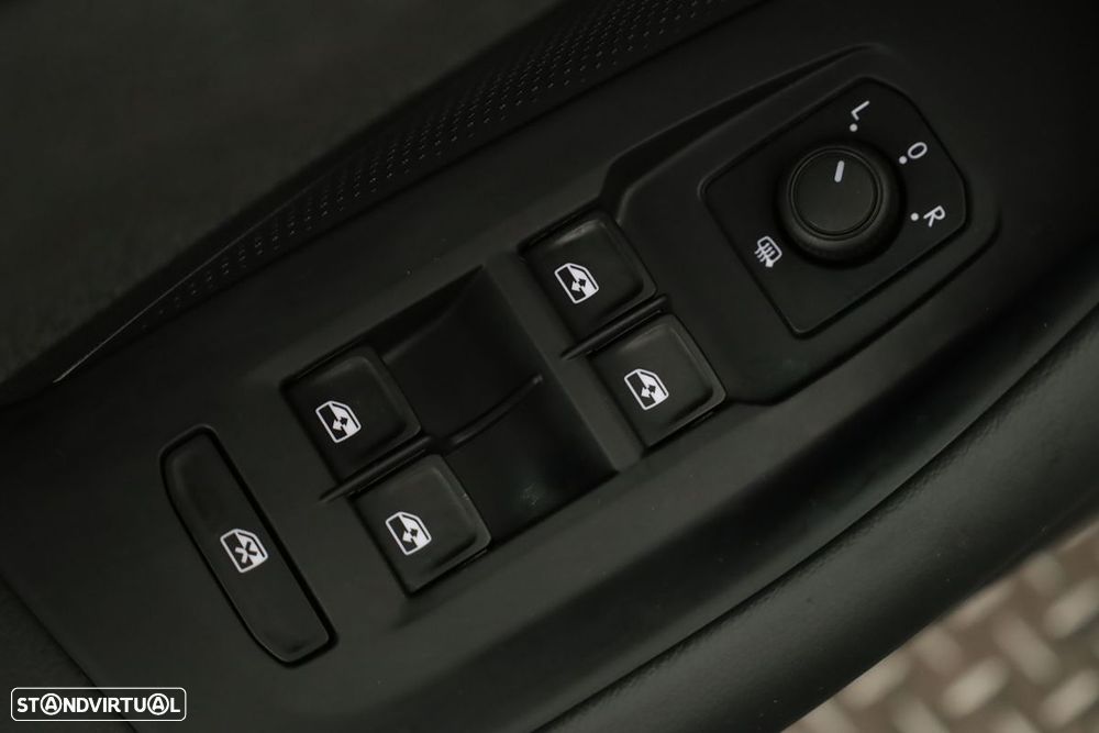 VW Passat Variant 1.5 TSI eHybrid DSG - 18