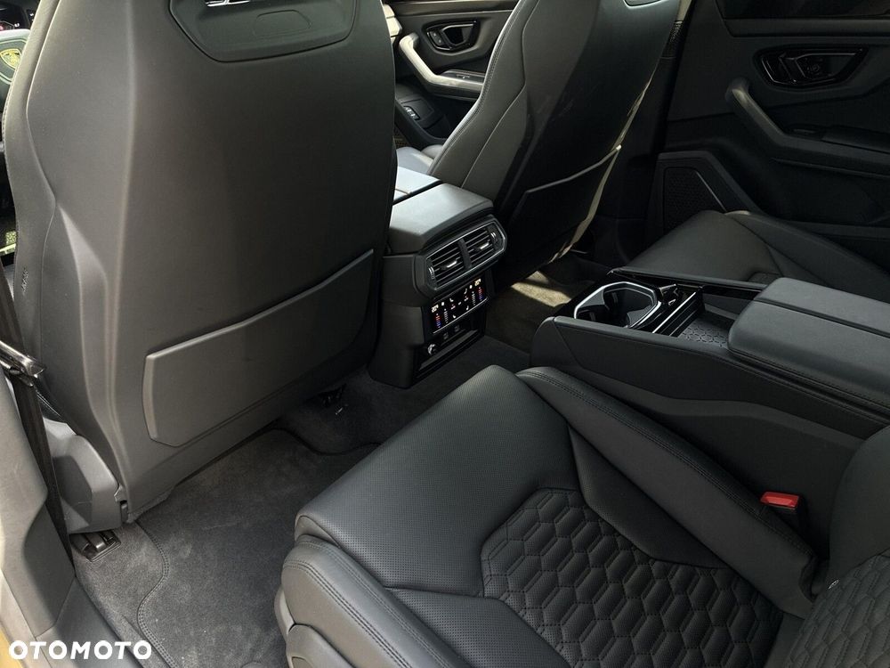Lamborghini Urus - 17