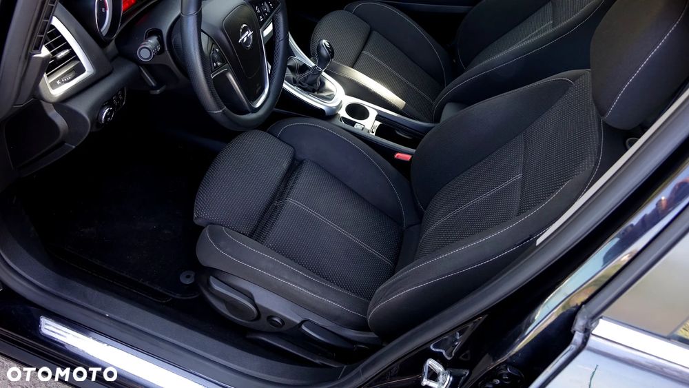 Opel Astra 1.4 Turbo Sport - 4