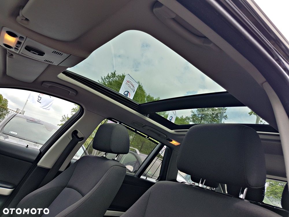 BMW Seria 3 320d Efficient Dynamics - 22