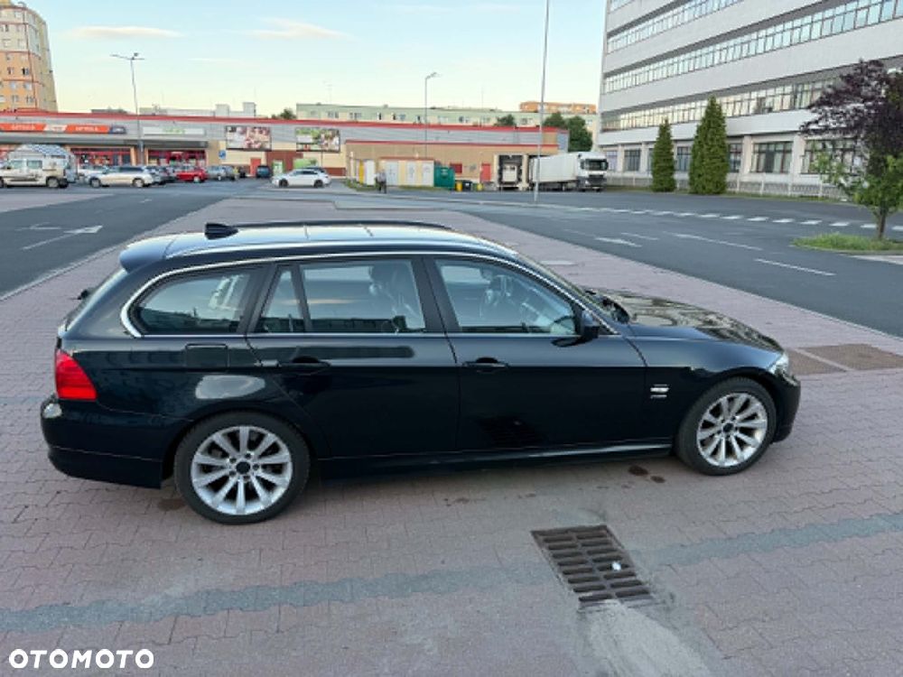BMW Seria 3 325i xDrive - 20