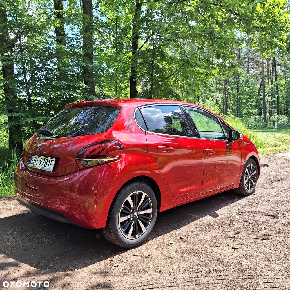 Peugeot 208 PureTech 110 Stop & Start Allure - 8