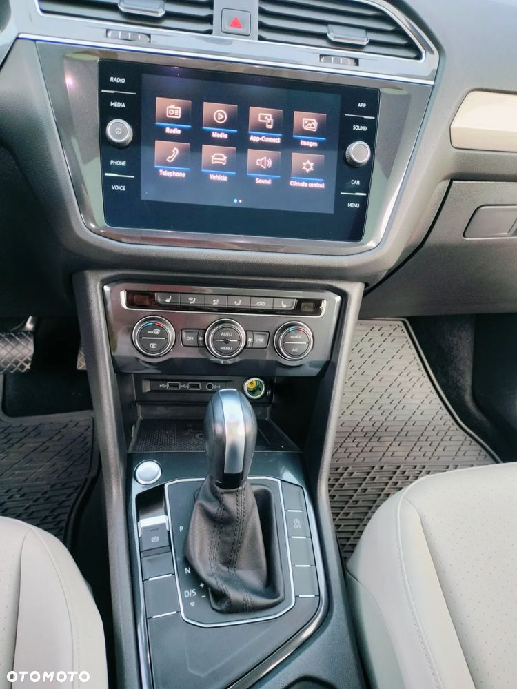 Volkswagen Tiguan Allspace - 12