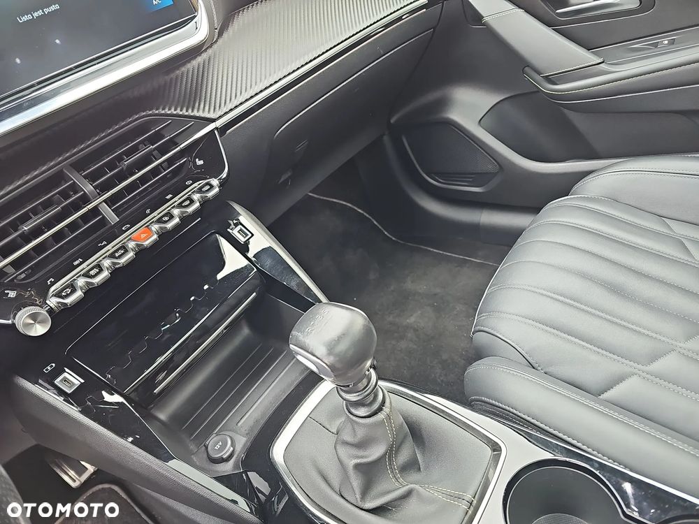 Peugeot 208 1.2 PureTech GT Line S&S - 17