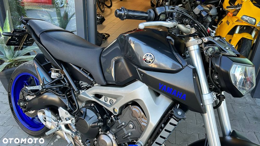 Yamaha MT - 2