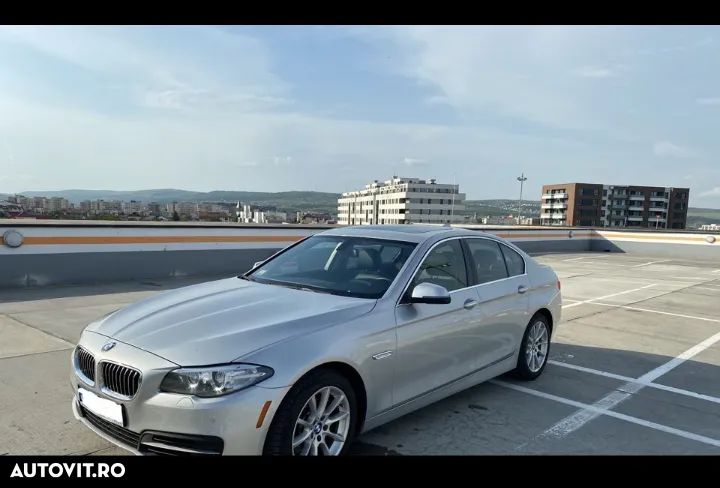 BMW Seria 5 528i xDrive - 3