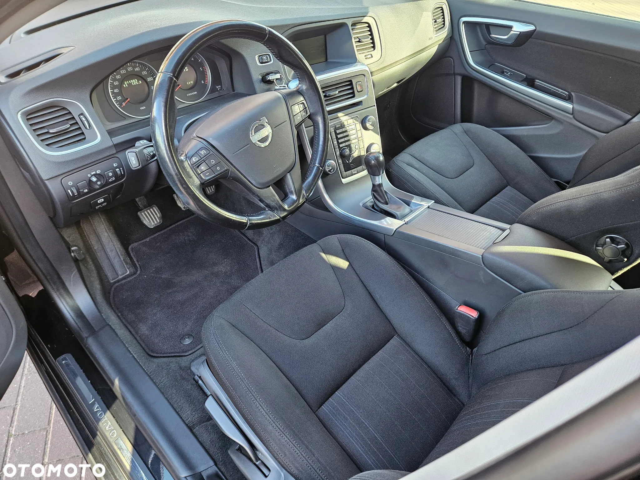 Volvo V60 D2 Base - 15