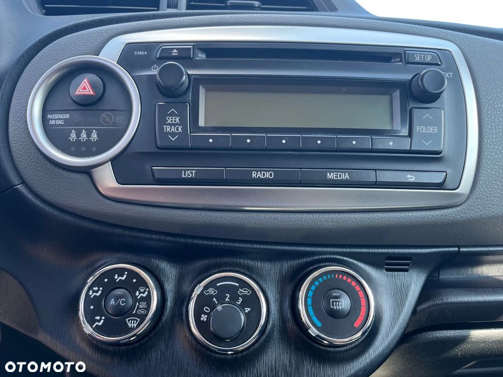 Toyota Yaris - 10