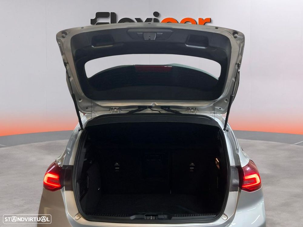 Ford Focus 1.0 EcoBoost MHEV ST-Line X - 18