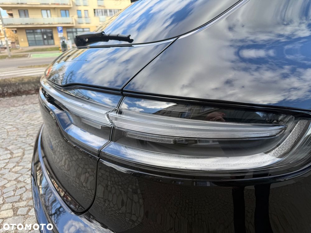 Porsche Macan T - 30