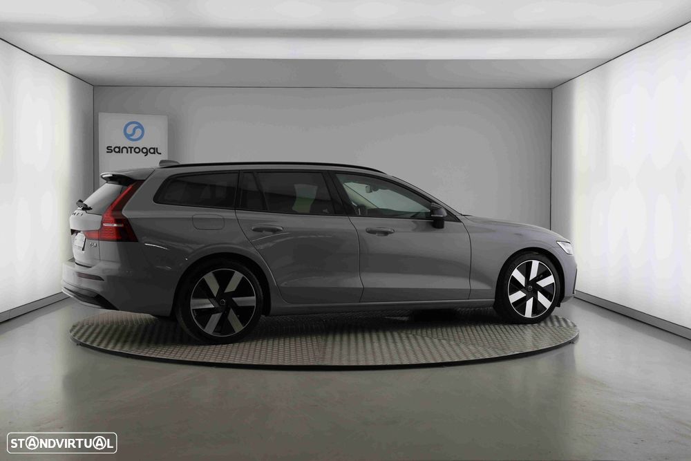Volvo V60 2.0 T6 AWD TE Plus Dark - 3