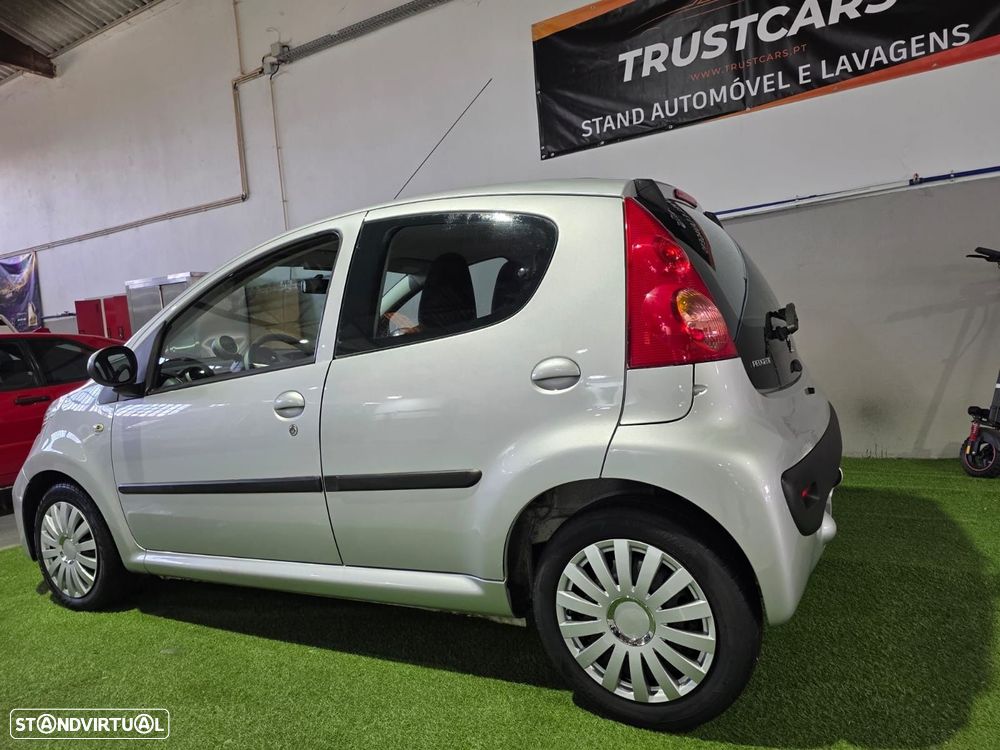 Peugeot 107 1.0 Trendy 2 Tronic - 3