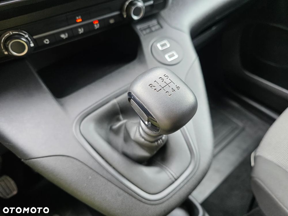 Toyota Proace City - 19