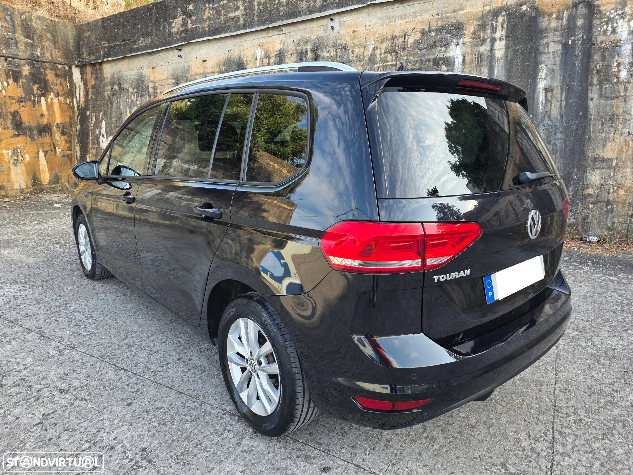 VW Touran 1.6 TDI Highline DSG - 2