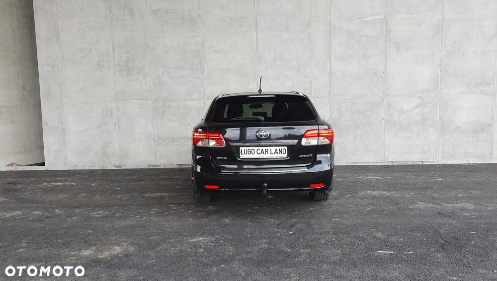 Toyota Avensis Combi 1.8 Multidrive S Executive - 11