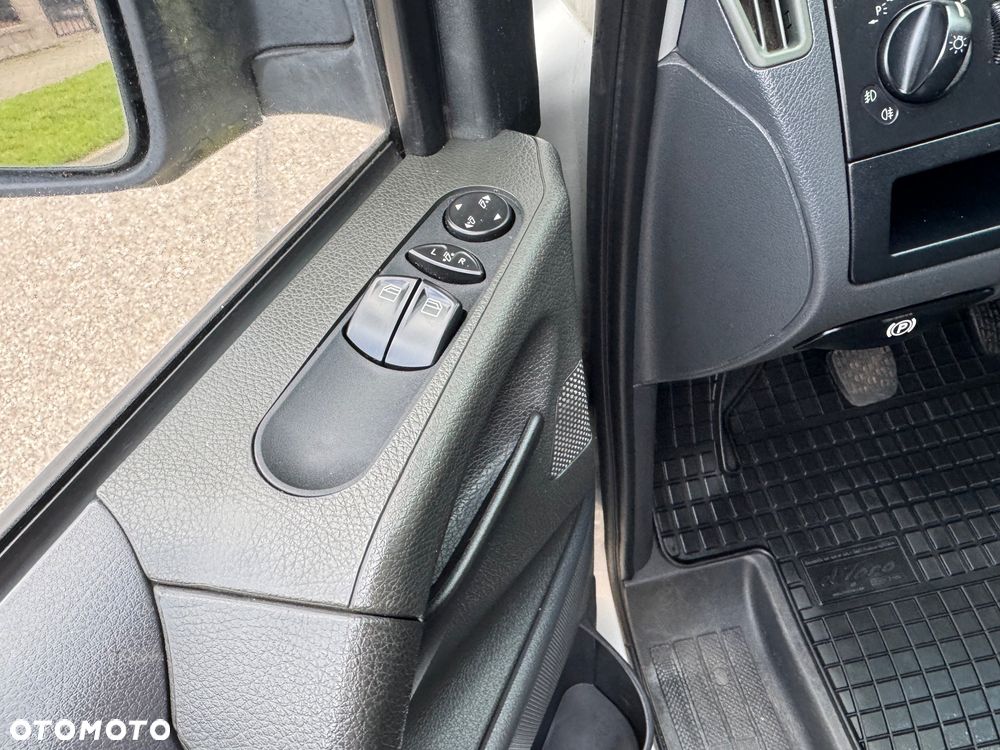 Mercedes-Benz Vito - 23