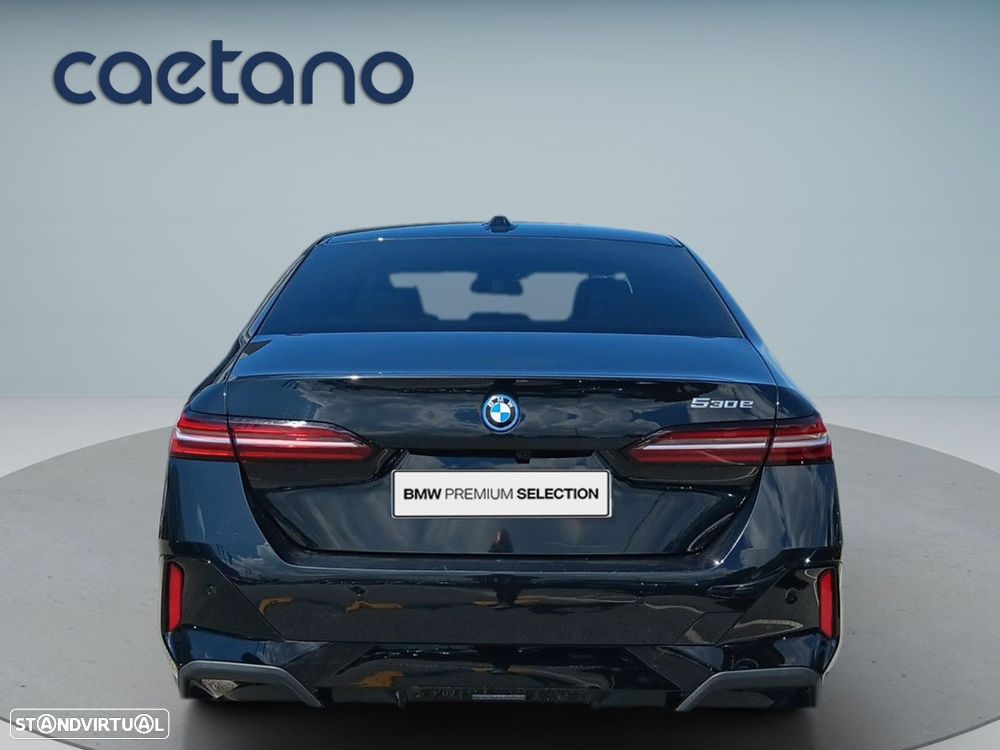 BMW 530 e Pack Desportivo M - 7