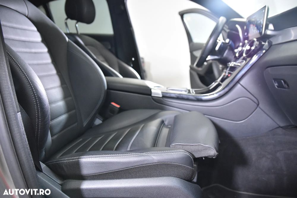 Mercedes-Benz GLC Coupe 300 e 4MATIC - 12