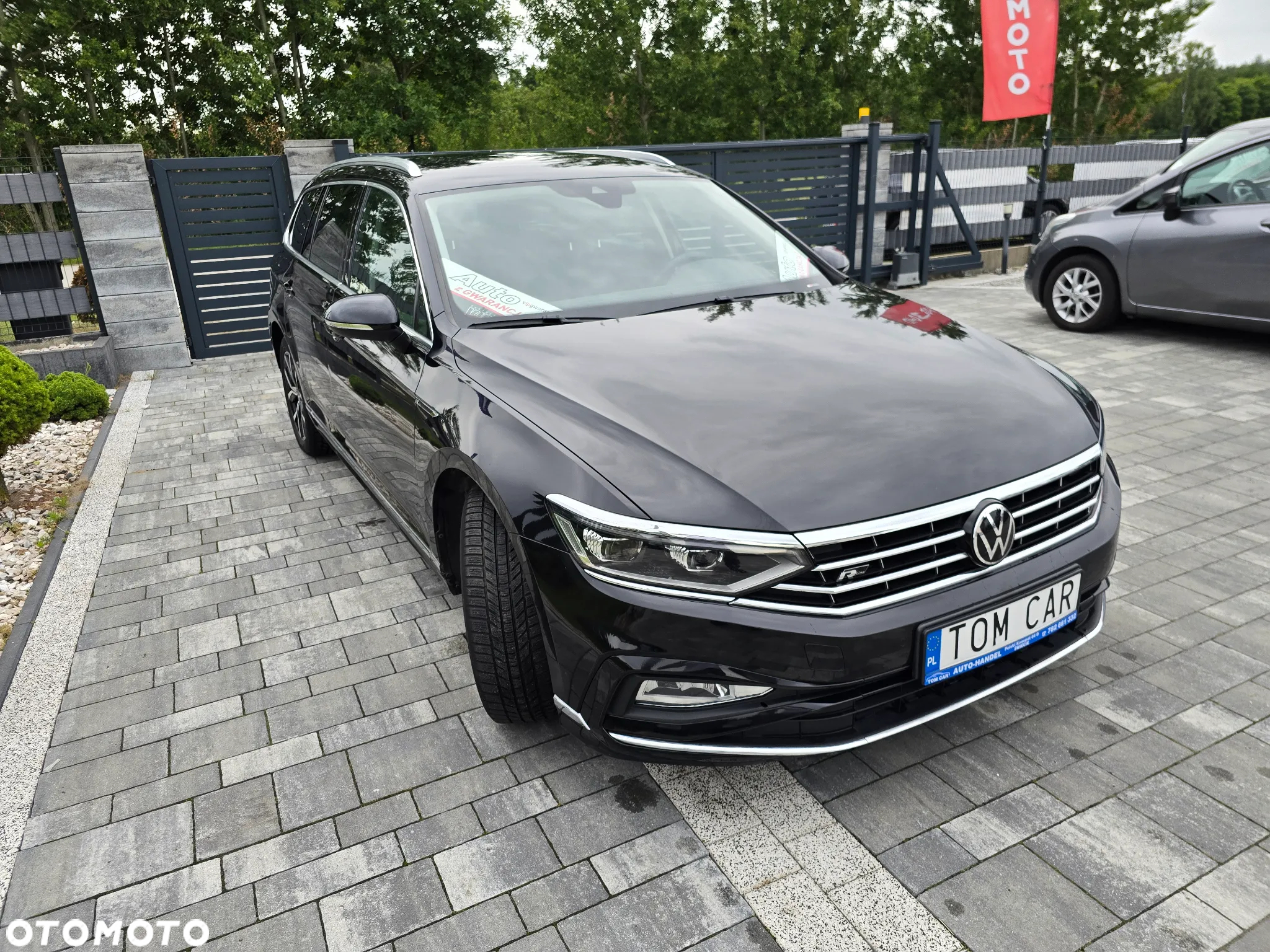 Volkswagen Passat Variant 2.0 TDI SCR DSG R-Line - 4
