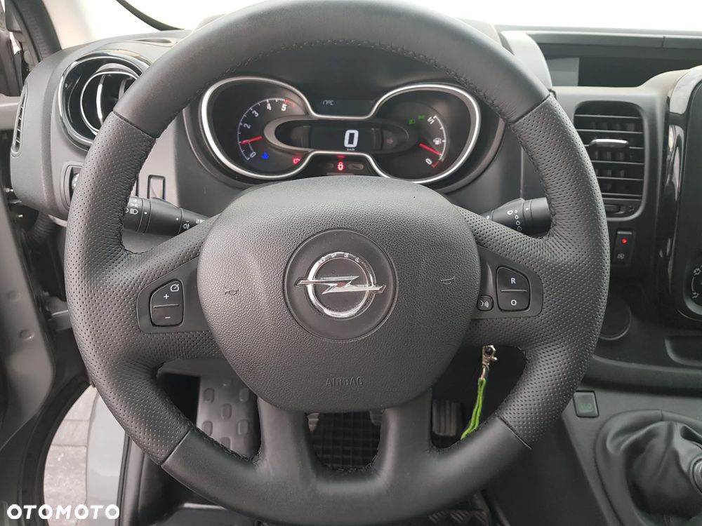 Opel VIVARO LONG - 22