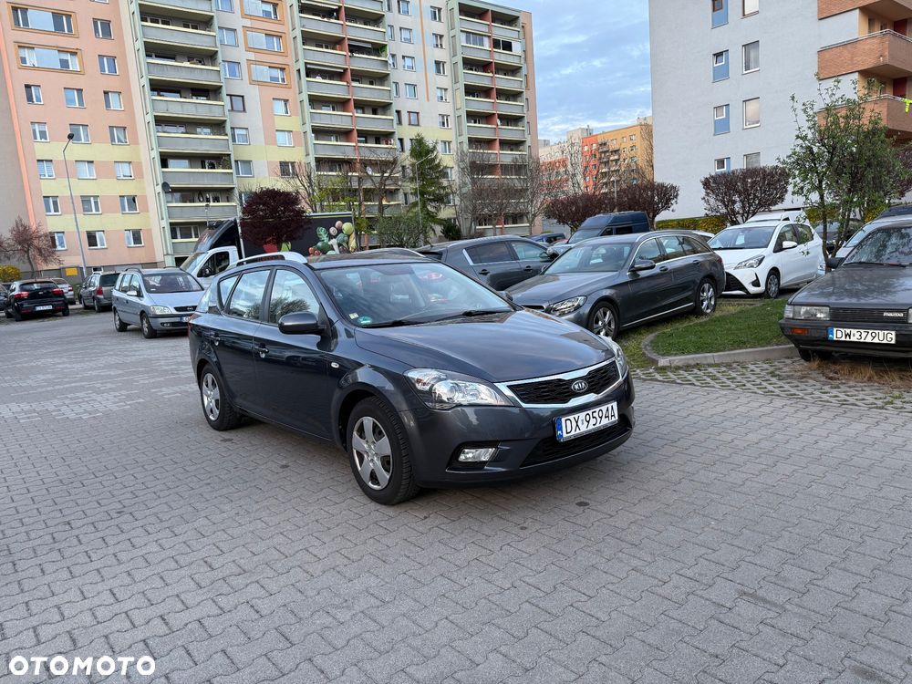 Kia Ceed 1.6 CVVT Dream-Team Edition - 18
