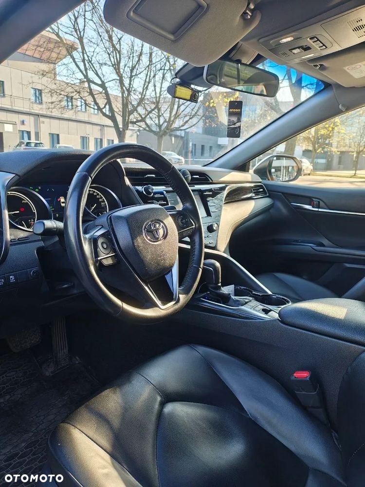 Toyota Camry 2.5 Hybrid Comfort CVT - 8