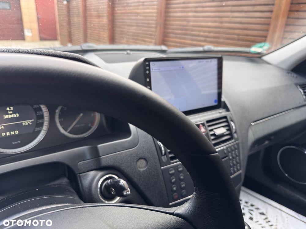 Mercedes-Benz Klasa C 220 CDI DPF Automatik Elegance - 17