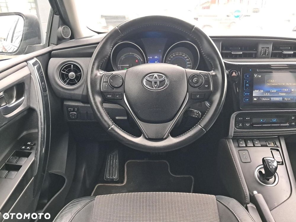 Toyota Auris - 16
