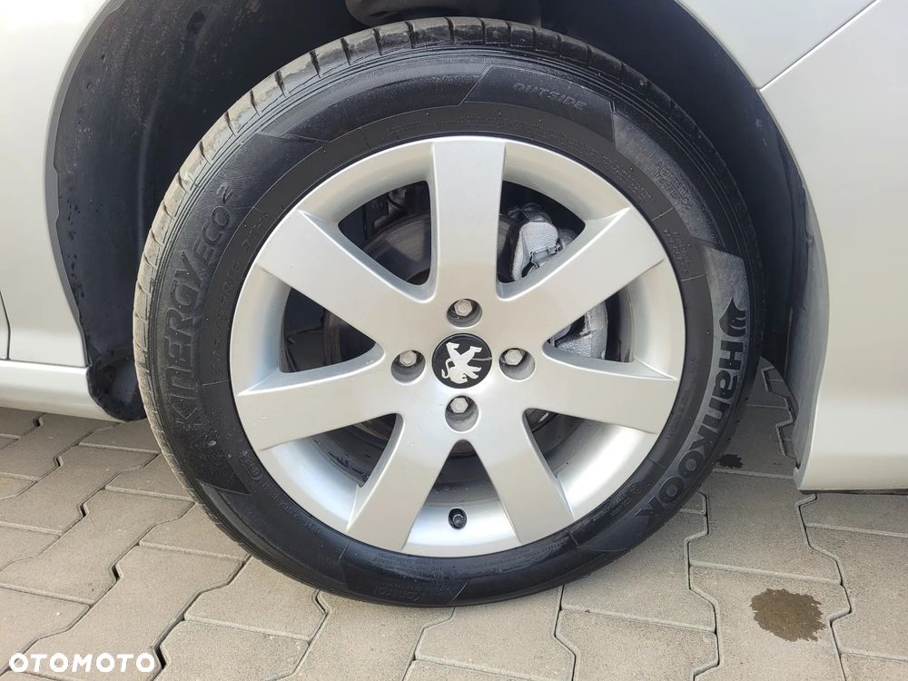 Peugeot 308 e-HDi FAP 115 Stop&Start Business Line Niveau 1 - 19