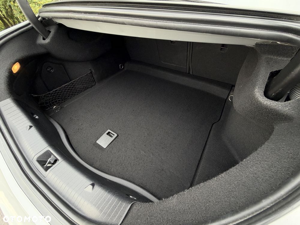 Mercedes-Benz CLA - 27