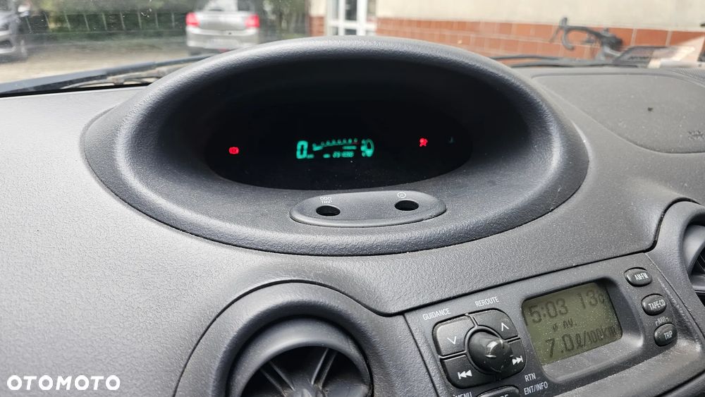 Toyota Yaris 1.3 Luna - 16