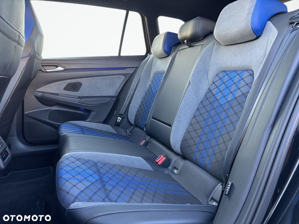 Volkswagen Golf Variant 2.0 TSI 4Motion R - 18