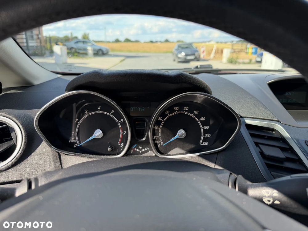 Ford Fiesta 1.4 Titanium - 24