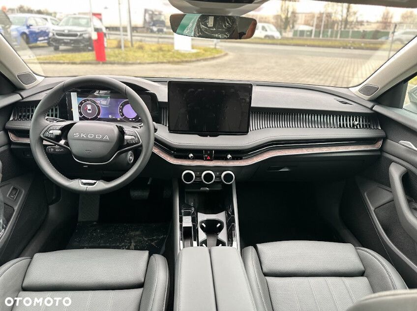 Skoda Superb 2.0 TDI SCR 4x4 L&K DSG - 9