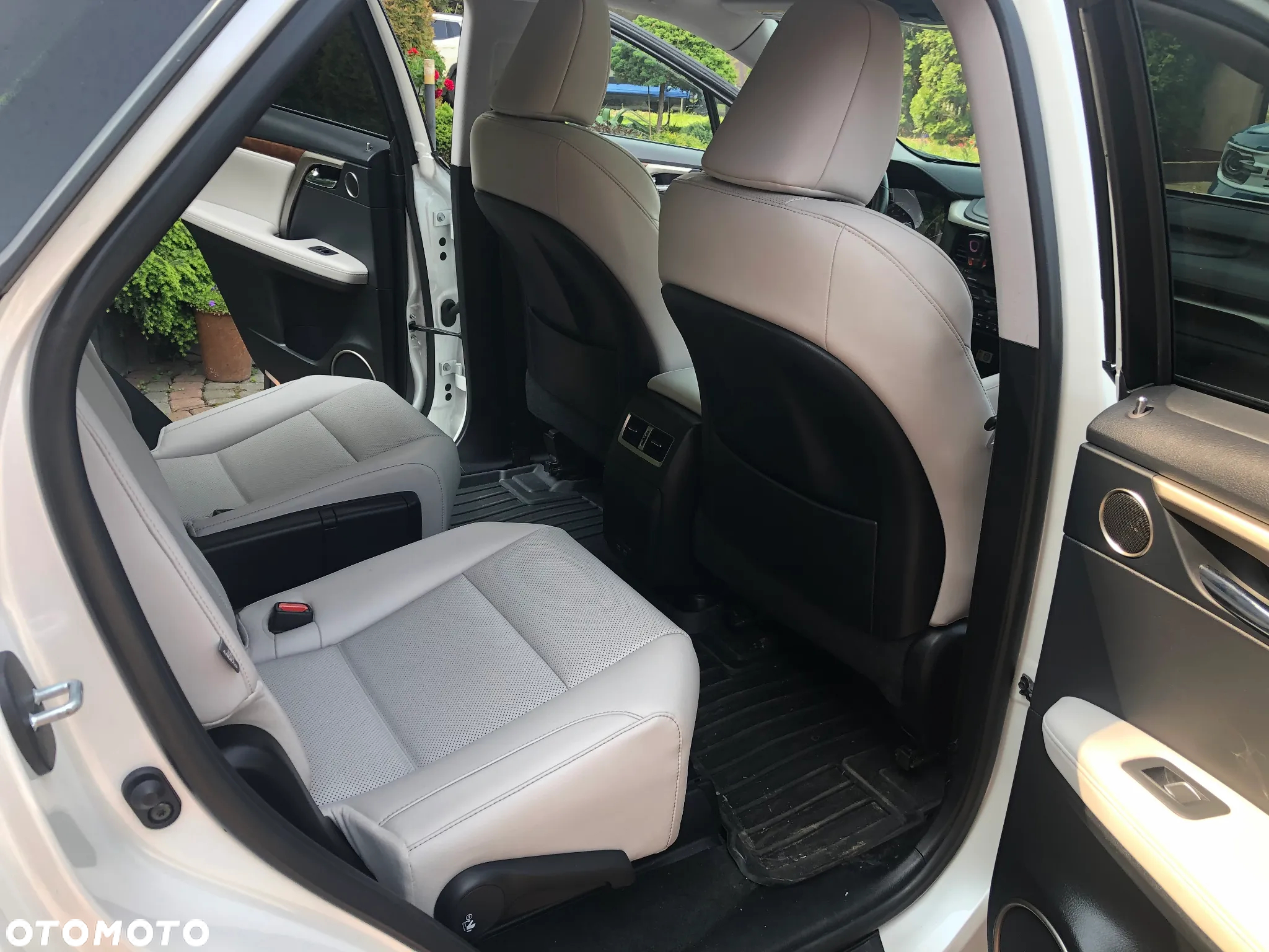 Lexus RX - 21