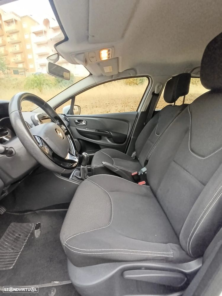 Renault Clio Sport Tourer 1.5 dCi Dynamique S - 15