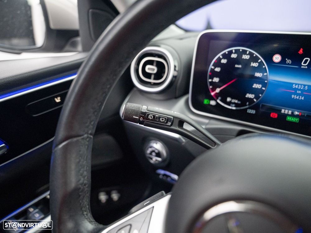 Mercedes-Benz C 300 e Avantgarde - 23