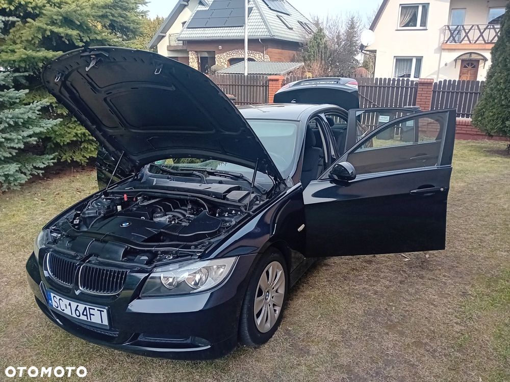 BMW Seria 3 318i Edition Exclusive - 16