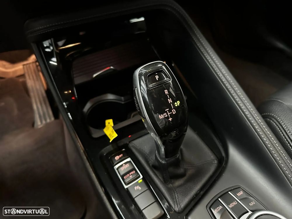 BMW X1 16 d sDrive Auto - 33