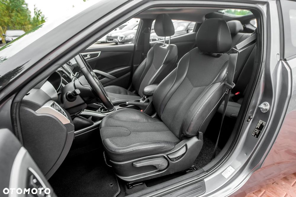 Hyundai Veloster 1.6 GDI Premium - 18