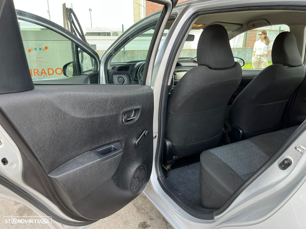 Toyota Yaris 1.0 VVT-i Trend - 6