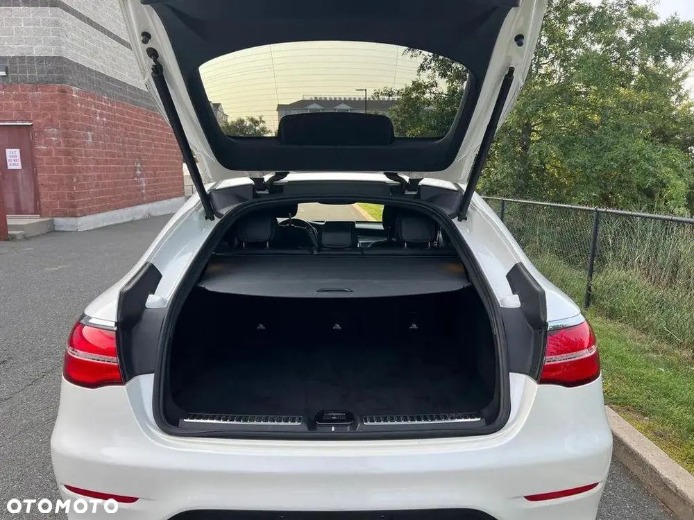 Mercedes-Benz GLC 300 4Matic 9G-TRONIC Edition Avantgarde - 21