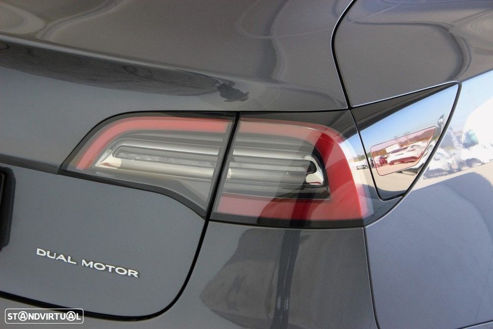 Tesla Model 3 - 7
