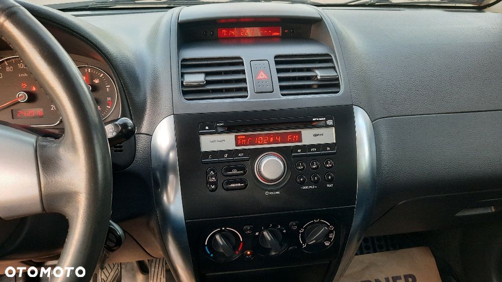 Suzuki SX4 1.6 GLX / Comfort - 11