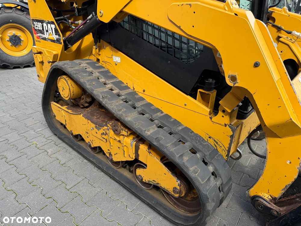 Caterpillar 259D - 11