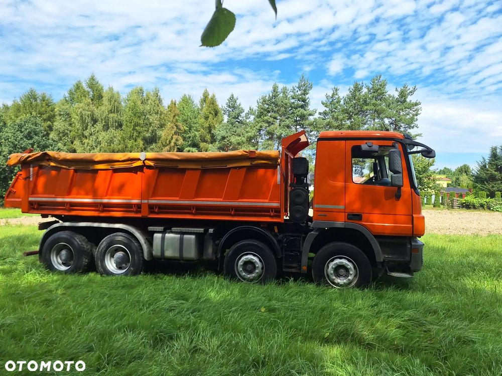 Mercedes-Benz Actros - 3