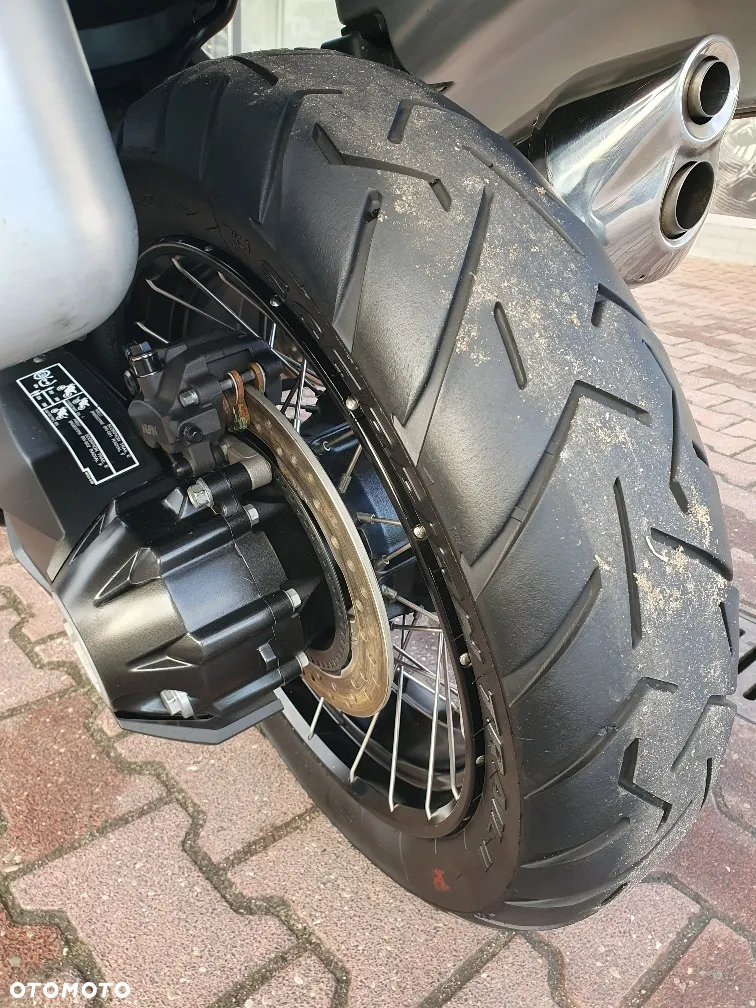 Honda VFR - 4