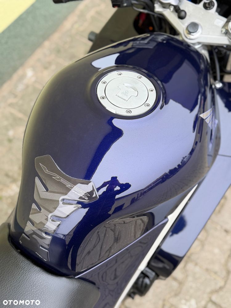 Honda VFR - 17